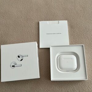 NWOT Apple Airpods 3RD Generation White
